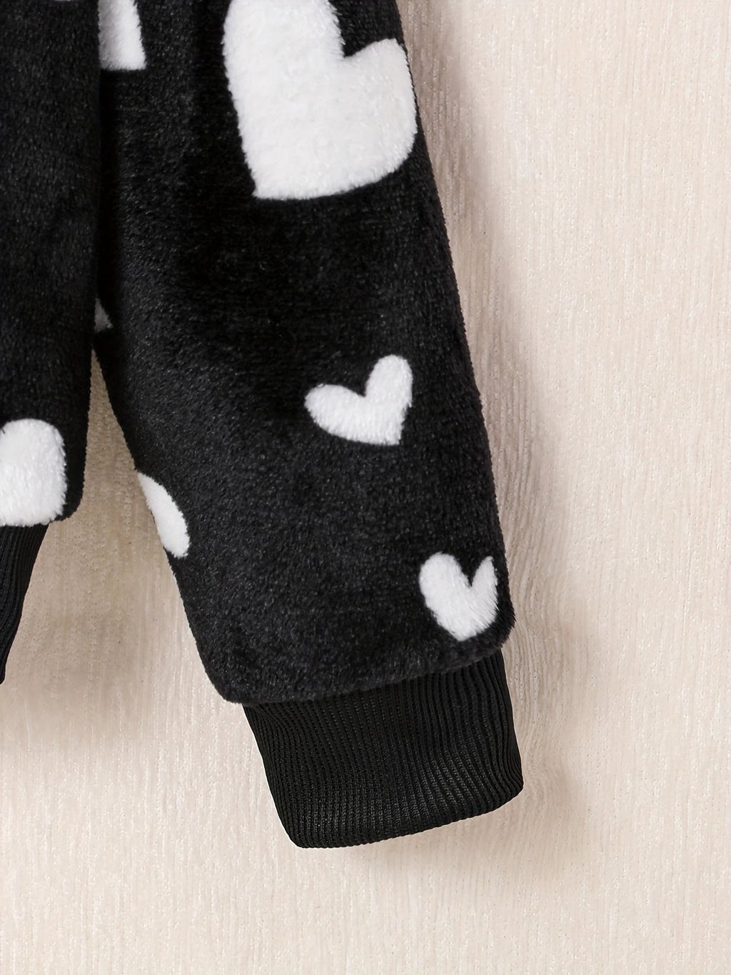 Kapuzenstrickjacke mit Herzmuster und Reißverschluss