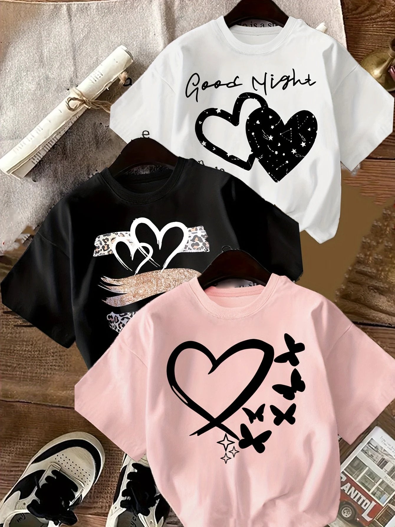 Set mit 3 Mädchen-T-Shirts mit Herz-Leopardenmuster in Schwarz, Rosa und Weiß