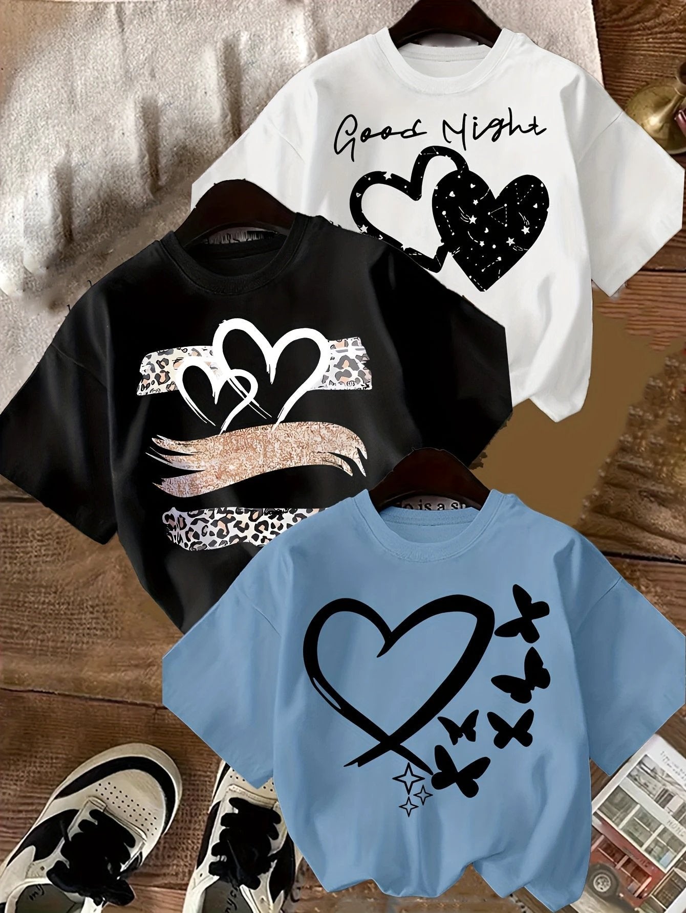 Set mit 3 Mädchen-T-Shirts mit Herz-Leopardenmuster in Schwarz, Rosa und Weiß