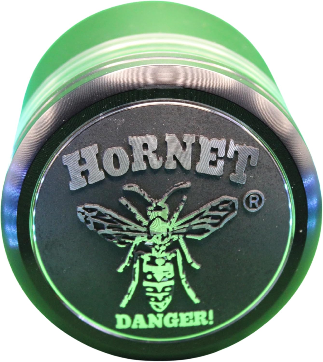 HORNET Grinder Métal “Danger!” – Broyeur d’Herbes 3 Parties avec Couvercle Aimanté – Compact et Robuste – Plusieurs Coloris (Noir)