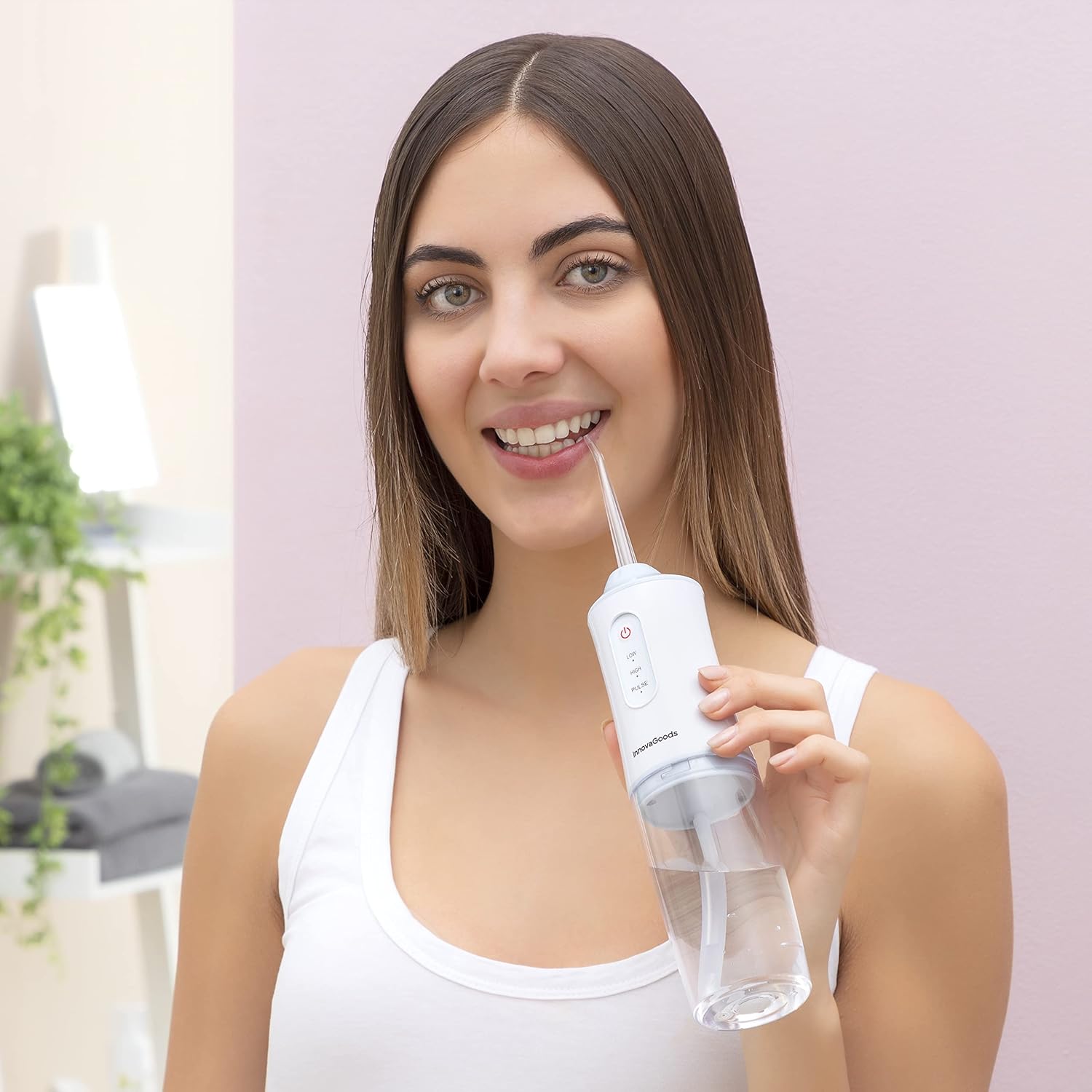 InnovaGoods® Irrigador dental recargable portátil Denter, nettoyez vos dents en profondeur et en toute efficacité, avec une fonction d'irrigateur dentaire, idéal pour la maison.