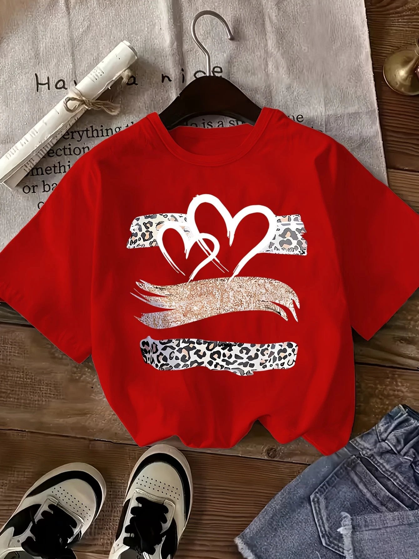 Set mit 3 Mädchen-T-Shirts mit Herz-Leopardenmuster in Schwarz, Rosa und Weiß