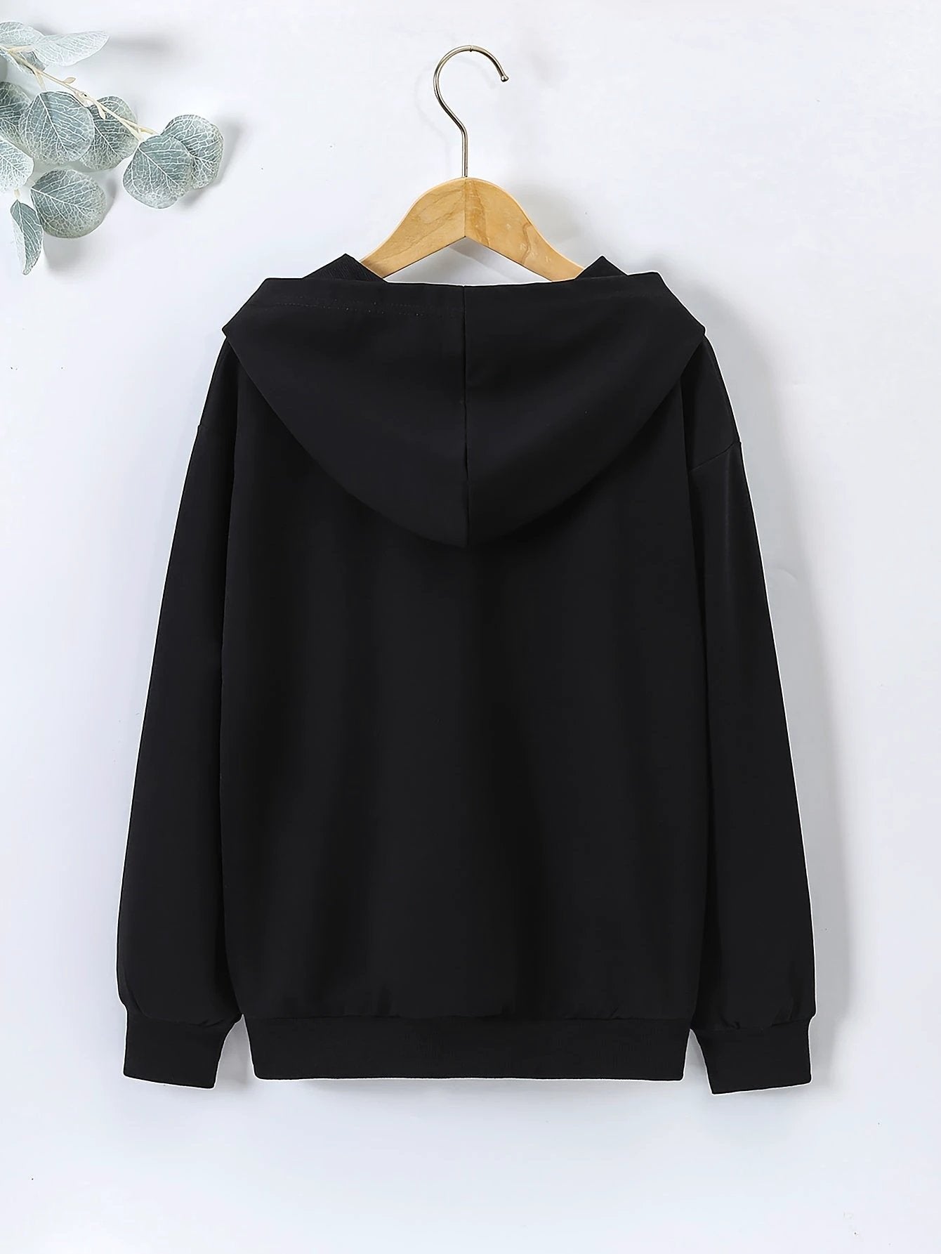 Schwarzer Kapuzenpullover mit Reißverschluss für Kinder mit Katzenmotiv und Pfotenabdrücken auf den Ärmeln