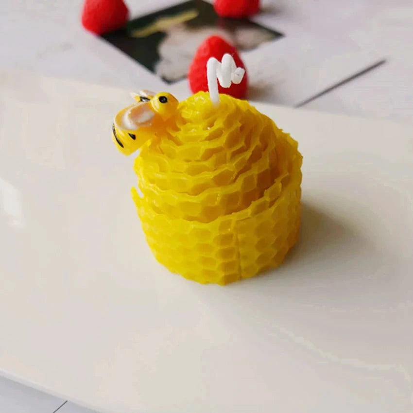 Aromakerze, Bienenform, Naturwachs, handgefertigt