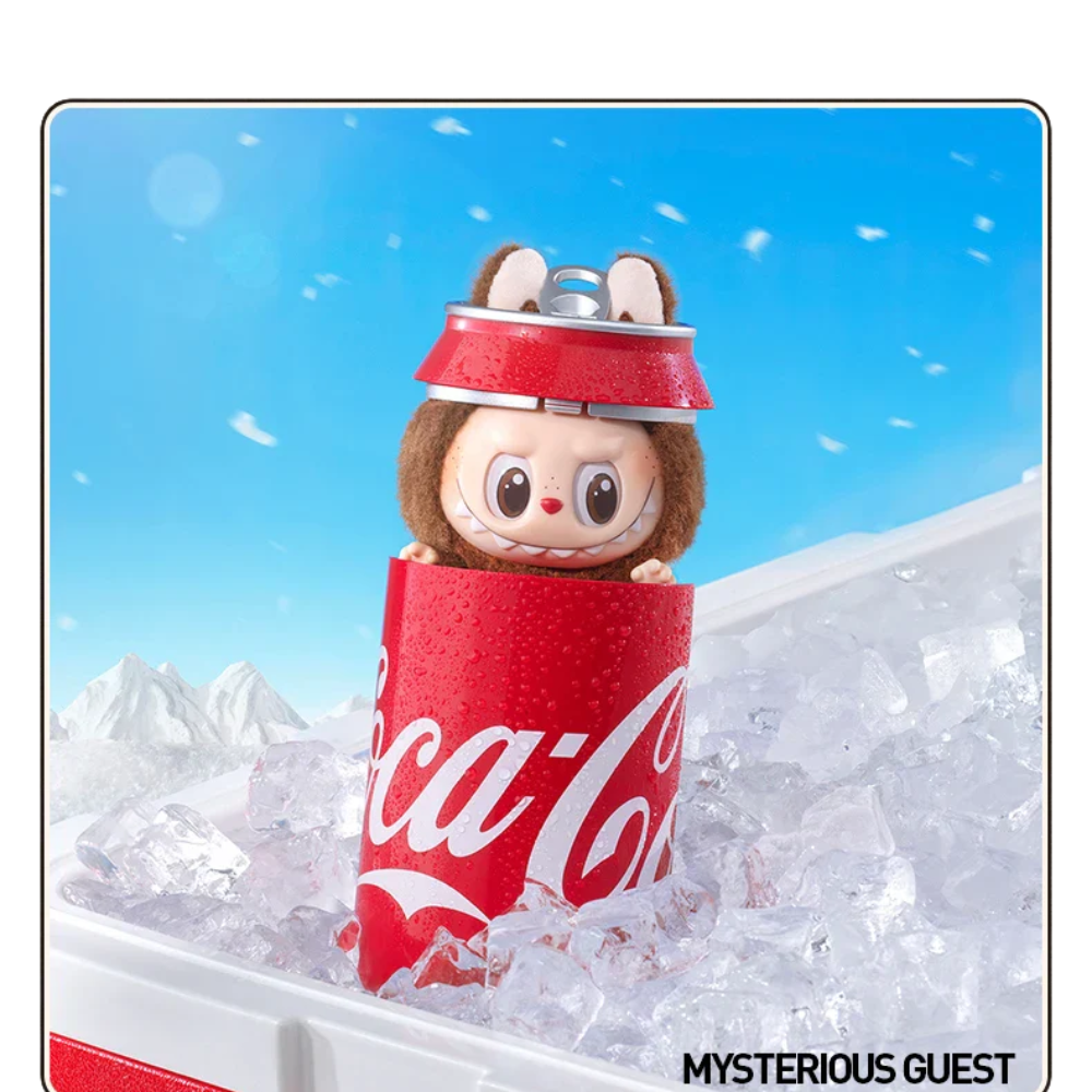 labubu blanc associé à coca cola diverses positions editions collector