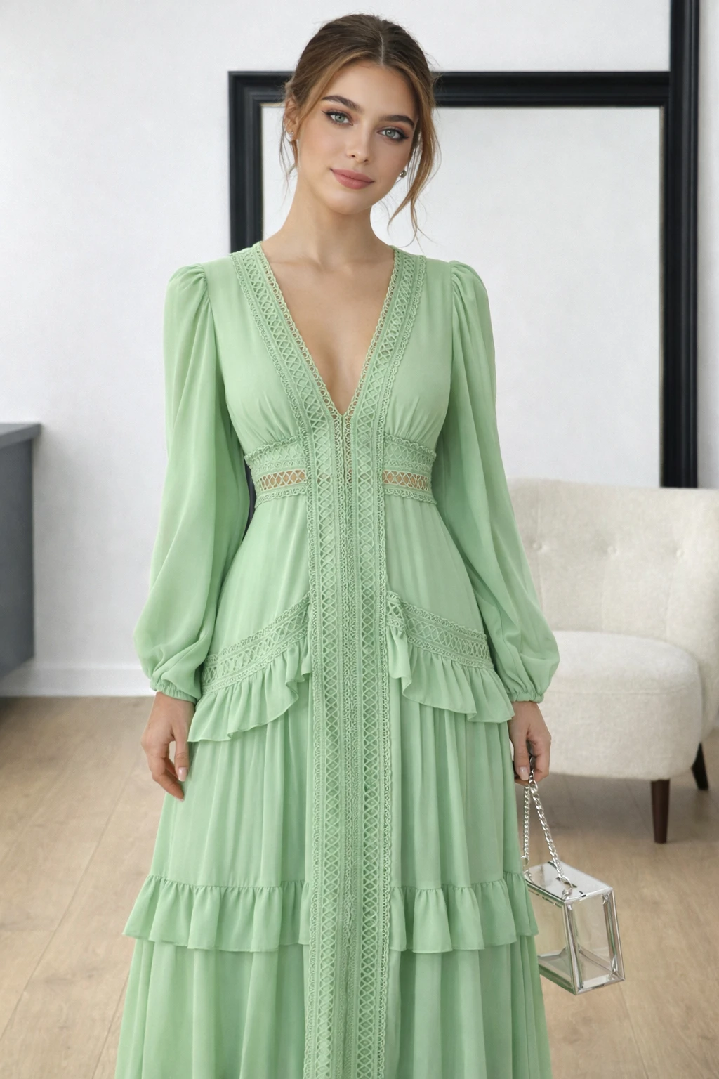 Robe longue ajourée col V taille empire manches lanternes