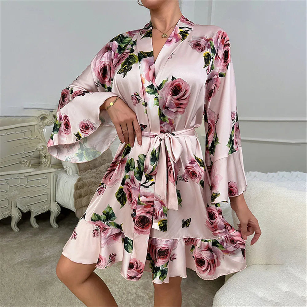 Léa's Secrets Kimonokleid aus Satin mit Blumenmuster