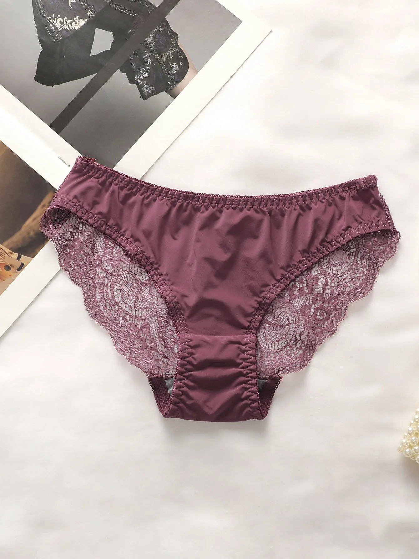 Léa's Secrets kabelloses Spitzen-Dessous, Mauve