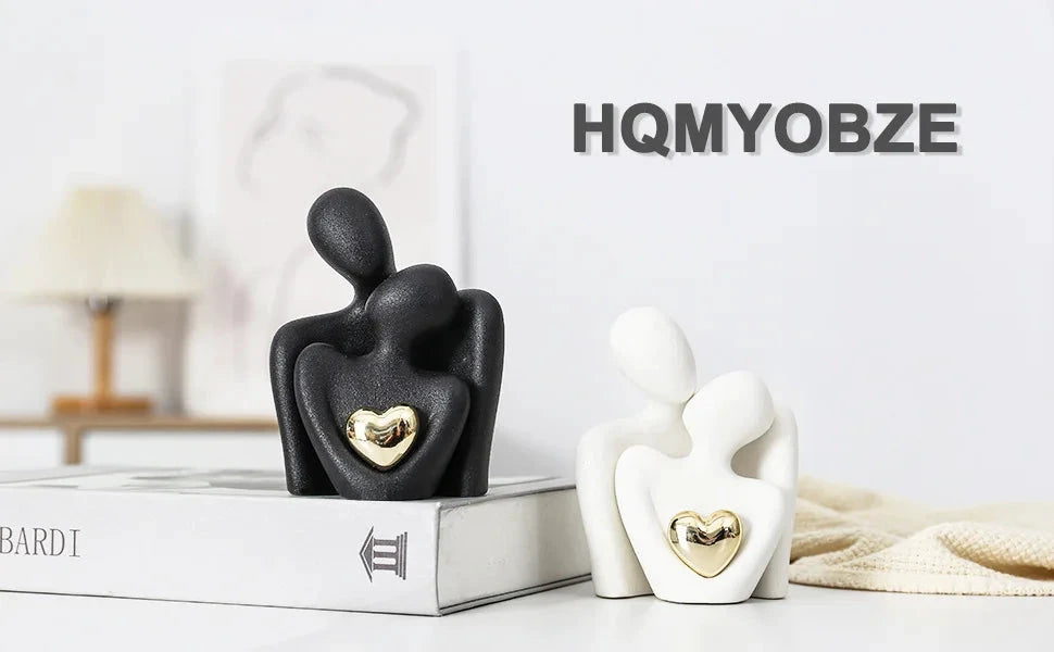 Vergoldete Herzfigur aus schwarz-weißer Keramik
