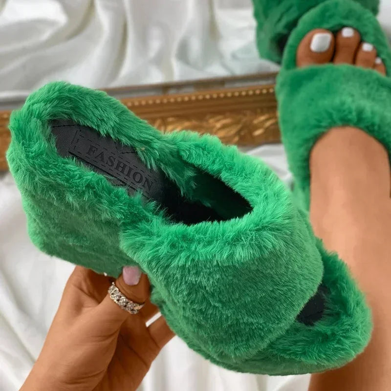 Damen-Plateau-Slipper mit Kunstfell und dickem Absatz