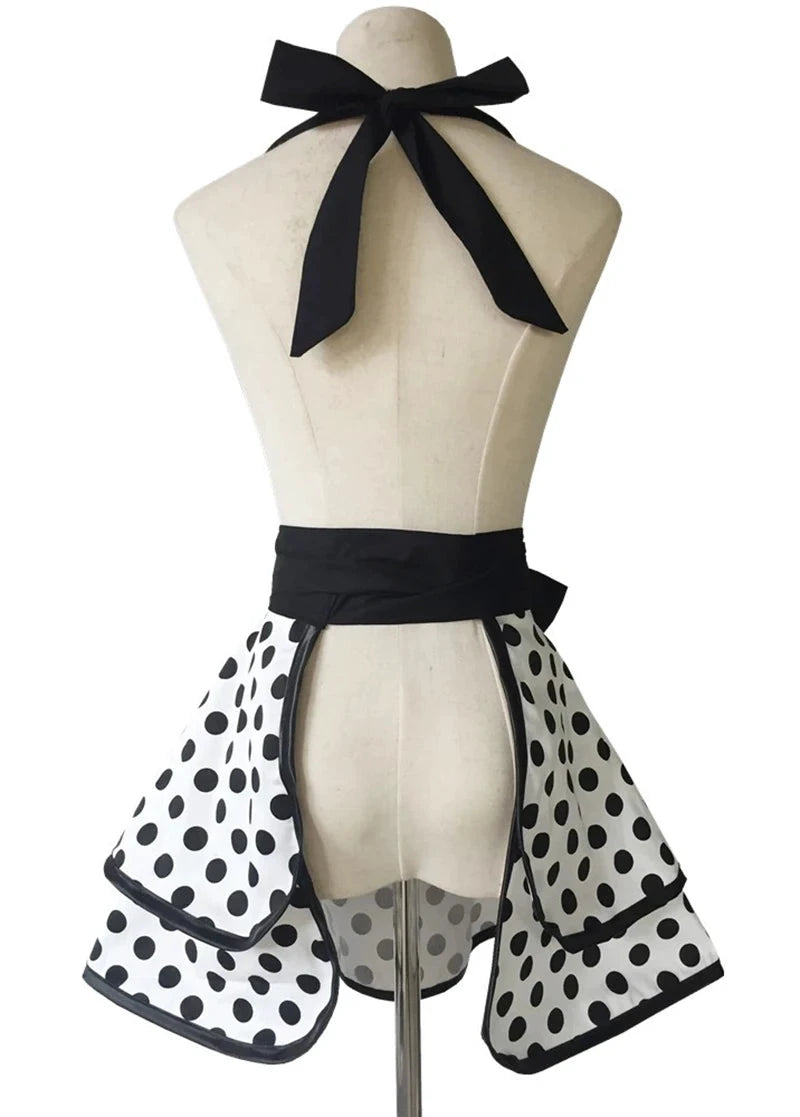 Hübsche ärmellose Küchenschürze aus Baumwolle mit verschiedenen Mustern