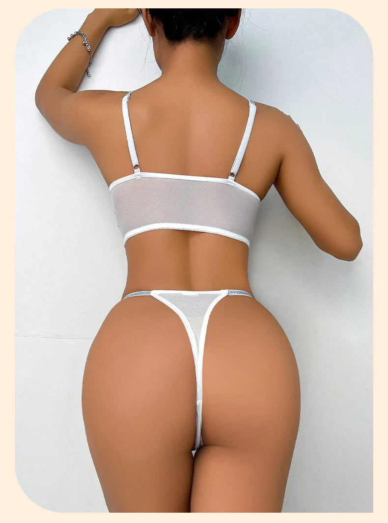 Léa's Secrets Set aus transparentem, rückenfreiem BH mit floralem Netzmuster