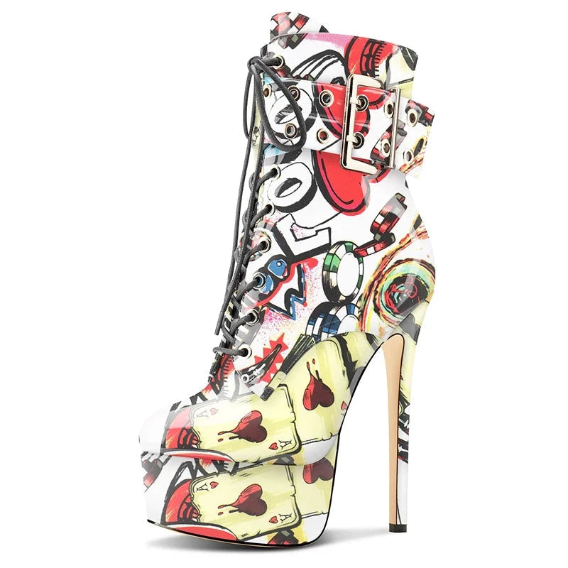 Bottines vernies à talon aiguille et plateforme