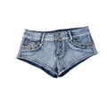 Damen-Jeansshorts mit Rissen, niedrigem Bund und Nieten im Y2K-Stil