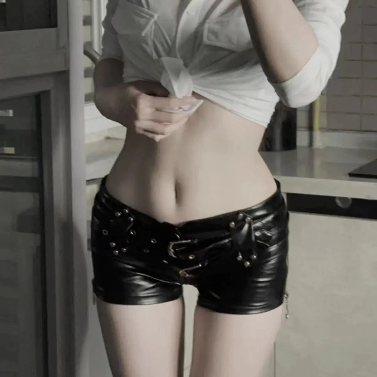 Leder-Shorts mit niedrigem Bund