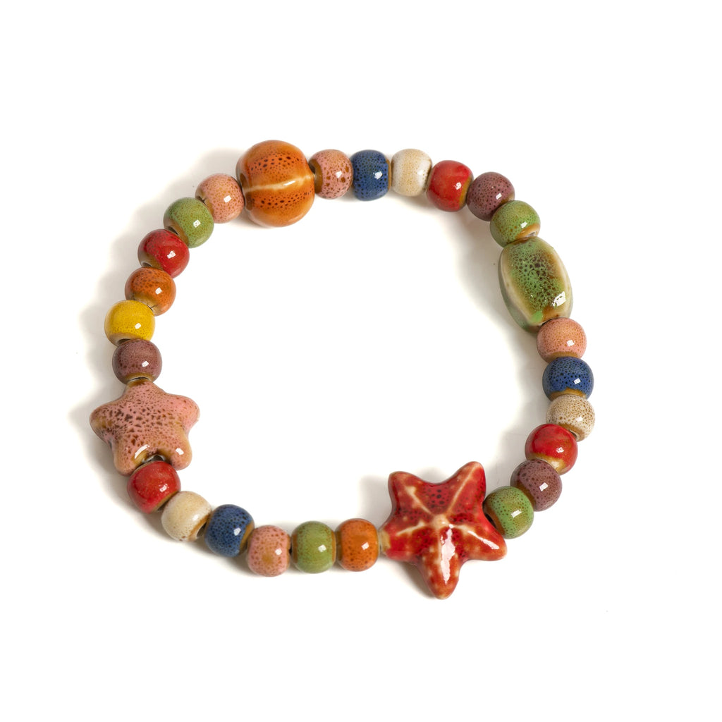 Bracelet de perles en céramique – Motifs étoile de mer et coquillage – Boho Plage