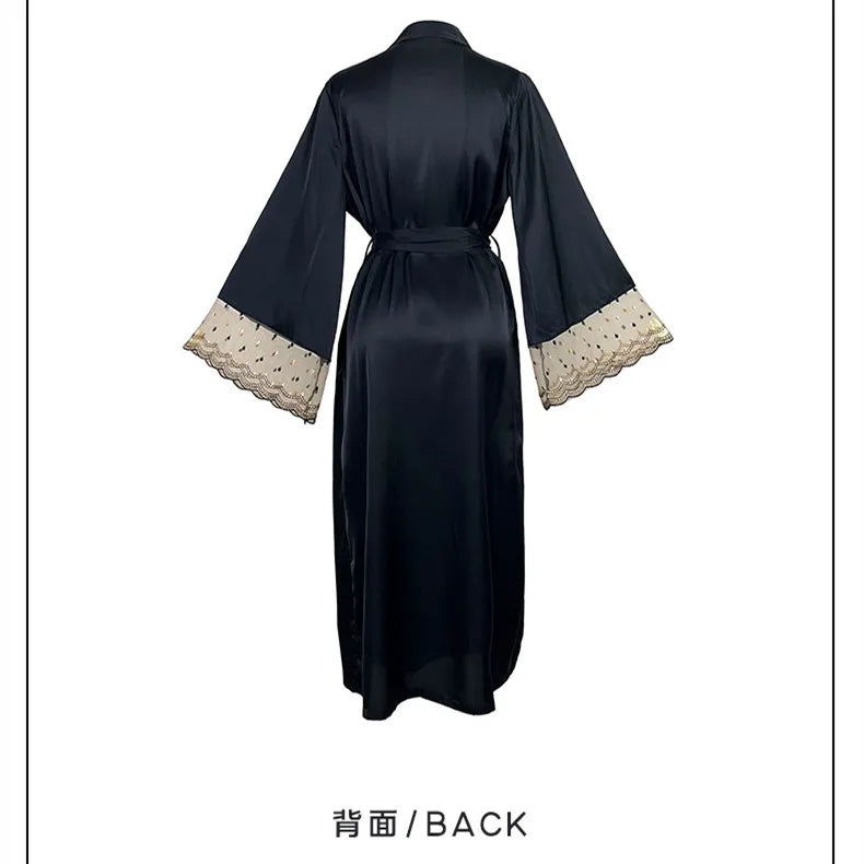 Schwarzes Satin-Nachthemd von Niuniushow mit V-Ausschnitt und langen Spitzenärmeln