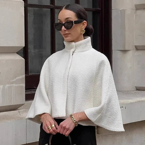 Weiße Wollcape-Jacke mit Reißverschluss