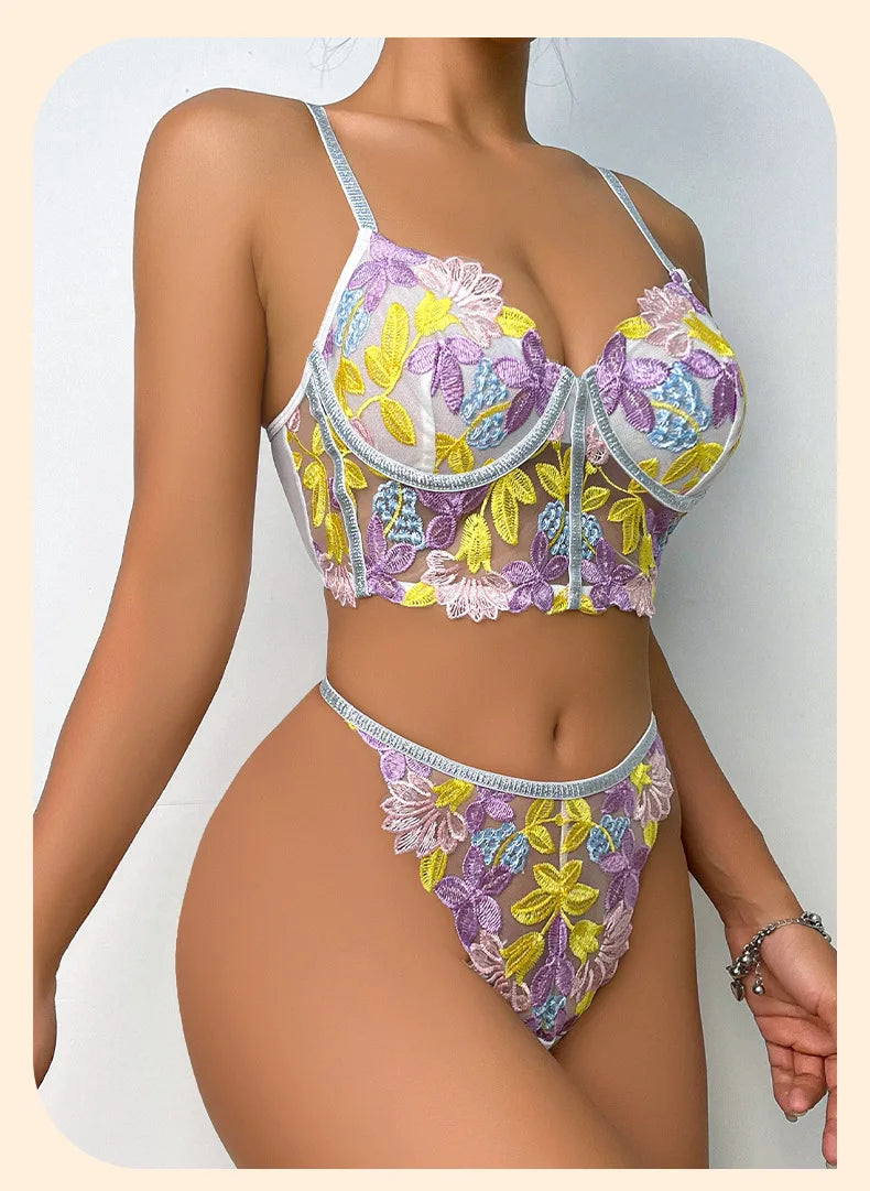 Léa's Secrets Set aus transparentem, rückenfreiem BH mit floralem Netzmuster