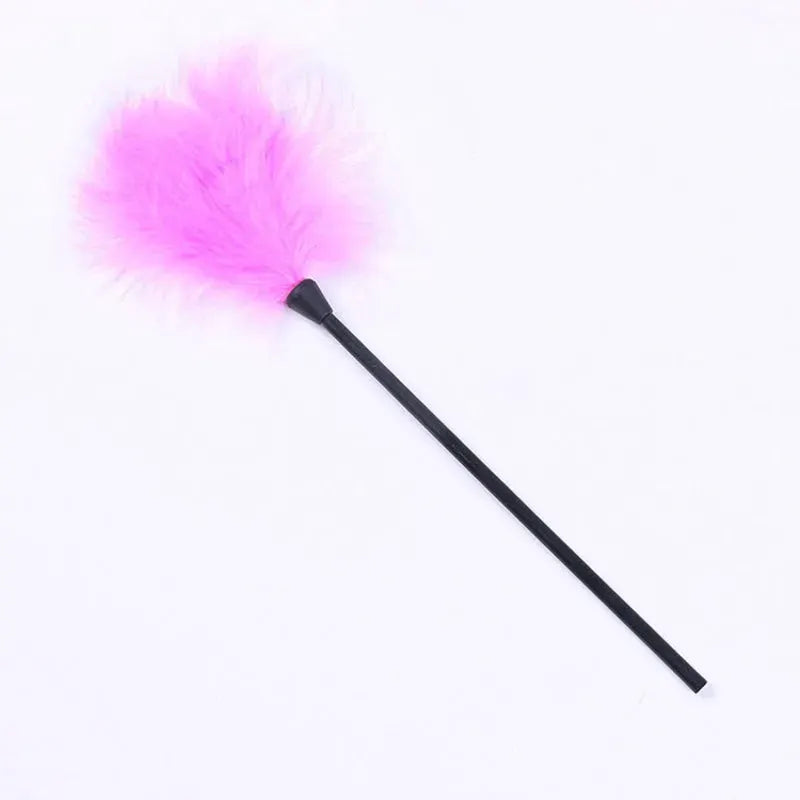 Chatouille en plumes – Accessoire de jeu sensoriel