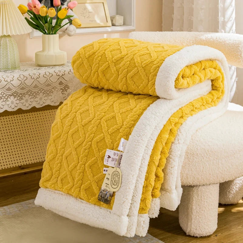 CARA CARLE Korallenfarbene Sherpa-Decke Doppelfleece