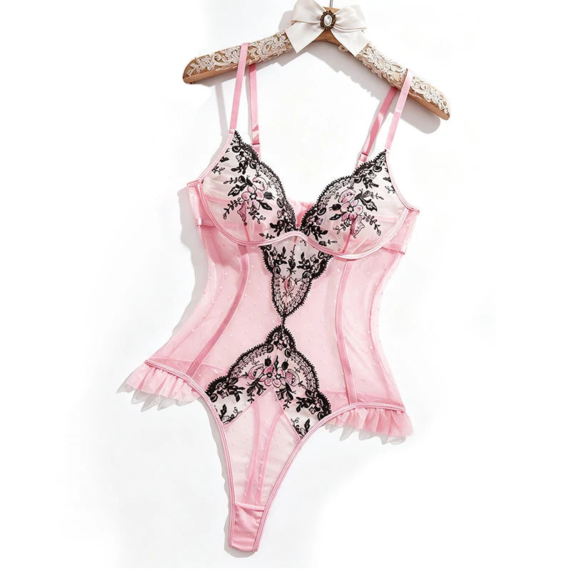 Rosa Dessous-Body mit floraler Stickerei – figurformender Mesh ohne Ärmel