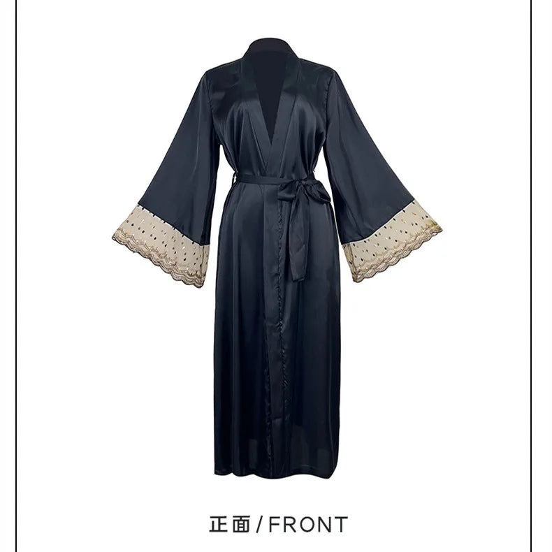 Schwarzes Satin-Nachthemd von Niuniushow mit V-Ausschnitt und langen Spitzenärmeln