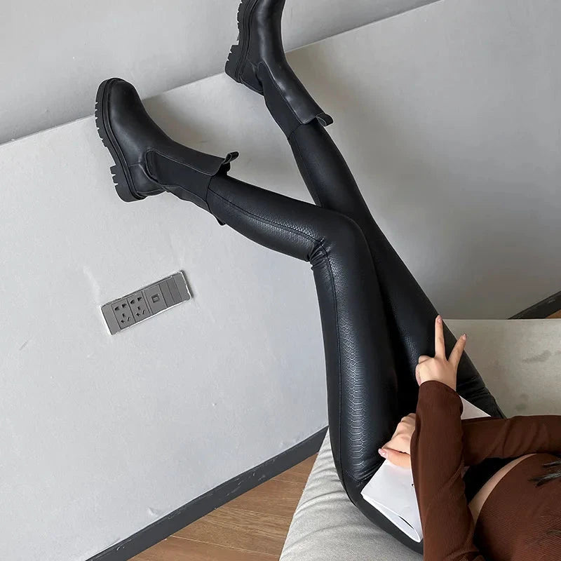 Schwarze Leggings aus PU-Leder mit Schlangenmuster und hohem Bund