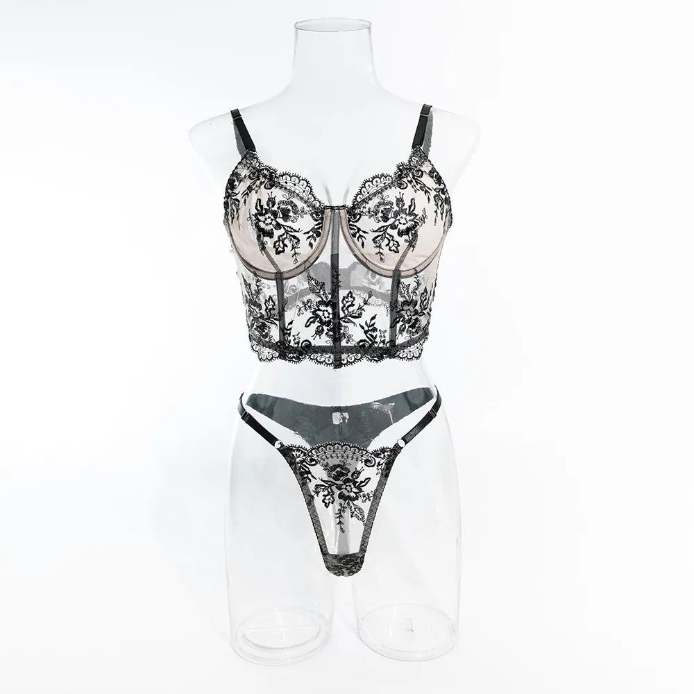 Léa's Secrets BH-Set aus schwarzer Spitze mit Stahlring