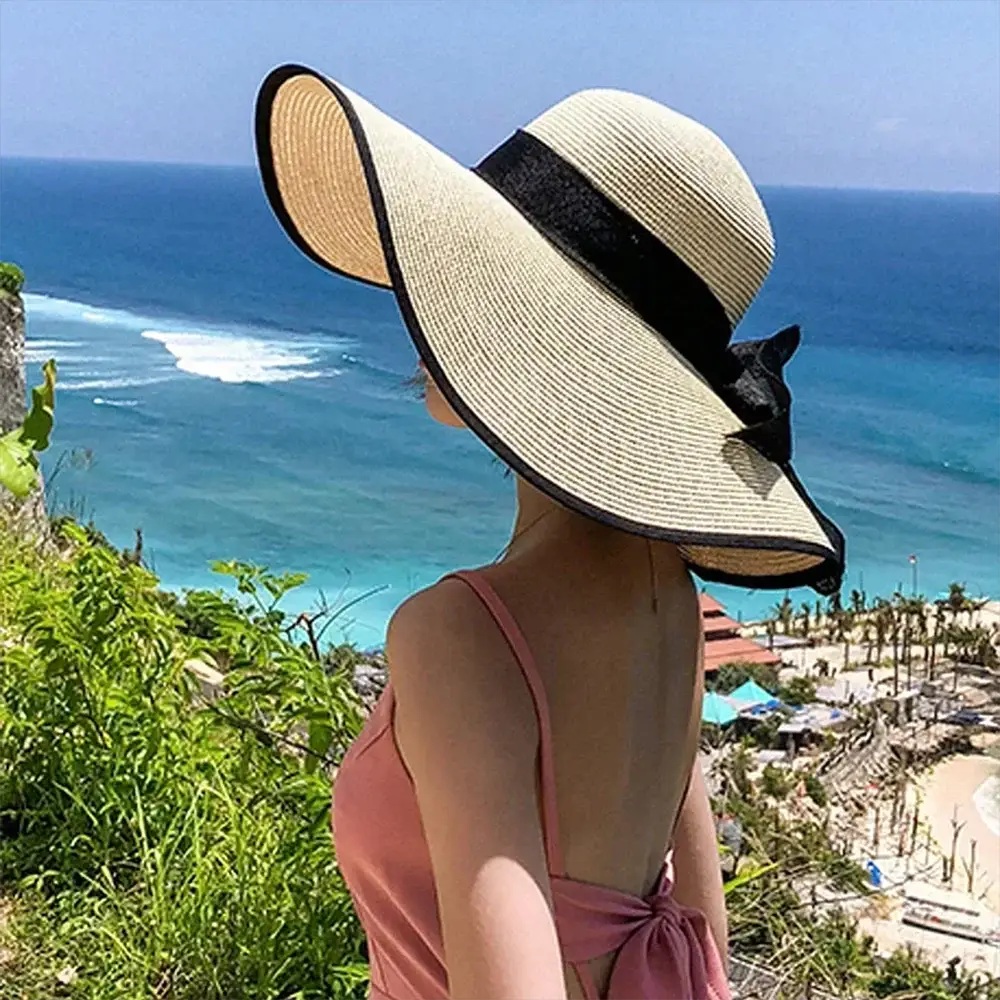 Chapeau de plage en paille à grand bord et nœud décoratif