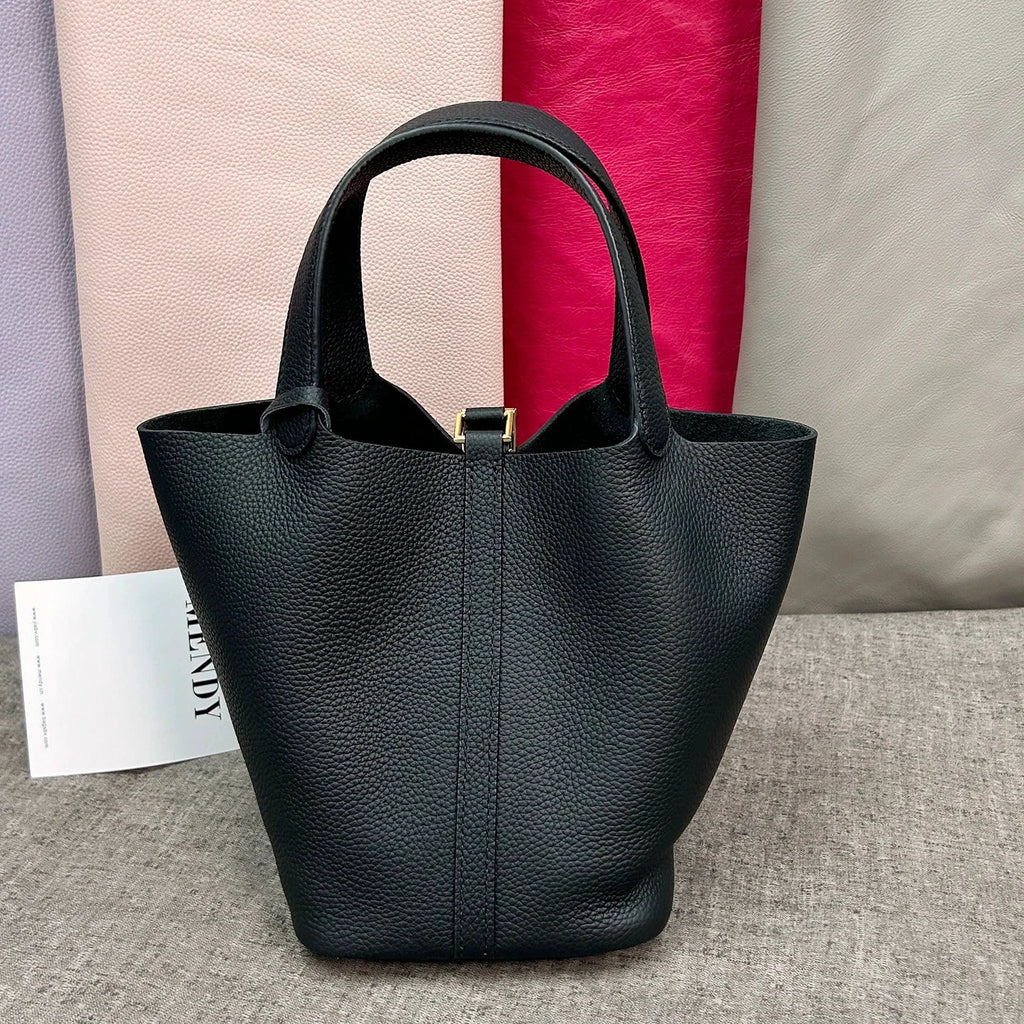 Sac à main seau en cuir véritable noir, Mendy – bucket bag à texture grainée