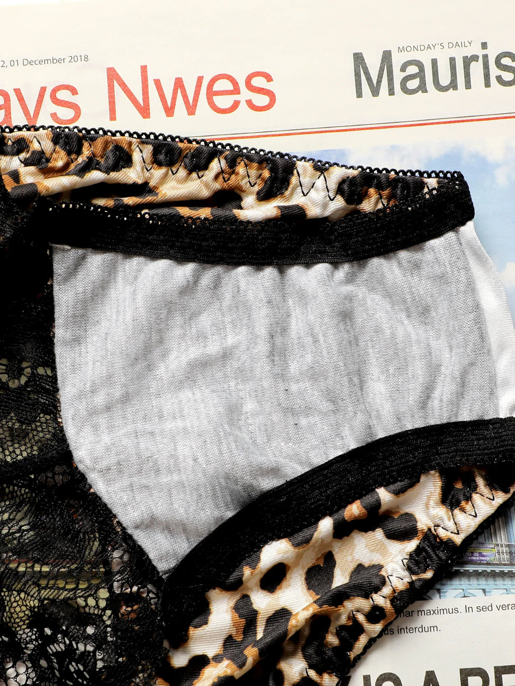 Léa's Secrets kabelloses Spitzen-Dessous, Mauve