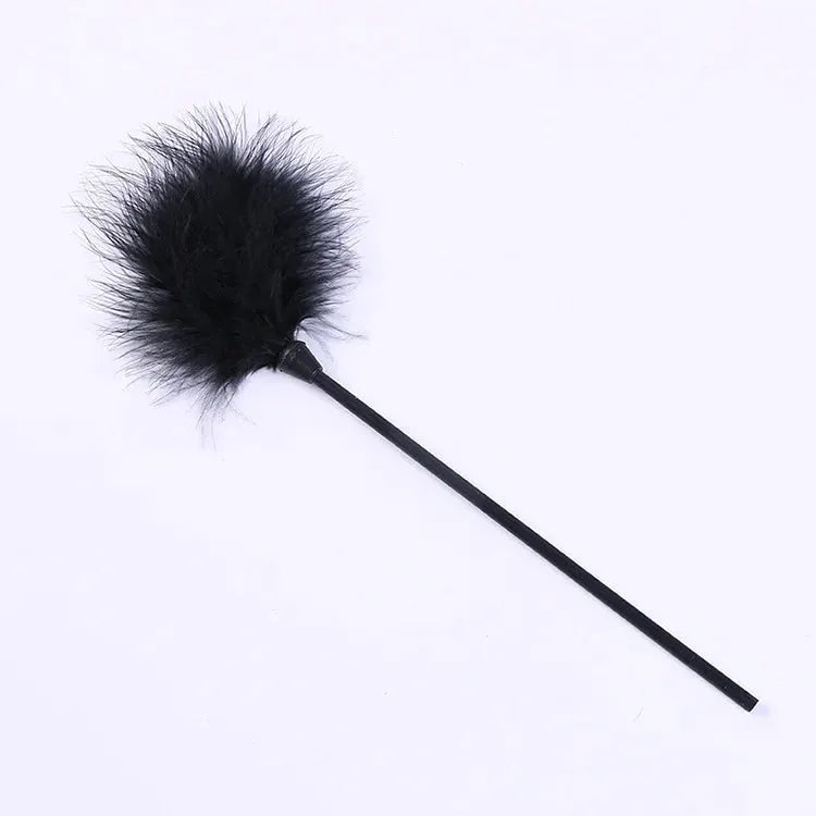 Chatouille en plumes – Accessoire de jeu sensoriel